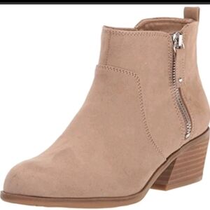 Dr. Scholl's Lawless Toast Taupe Ankle Boots Booties SIZE 7.5 NIB